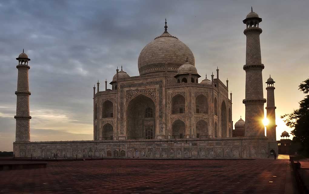 Reabrirán el Taj Mahal en India pese a aumento de COVID-19