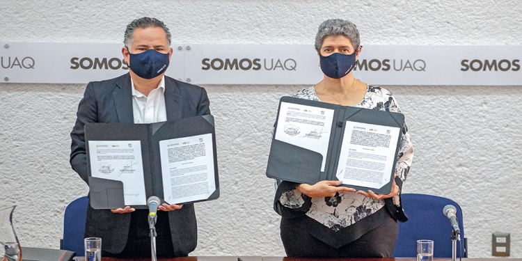 UIF firma convenio con la UAQ para combatir el lavado de dinero / Foto: Yarhim Jiménez