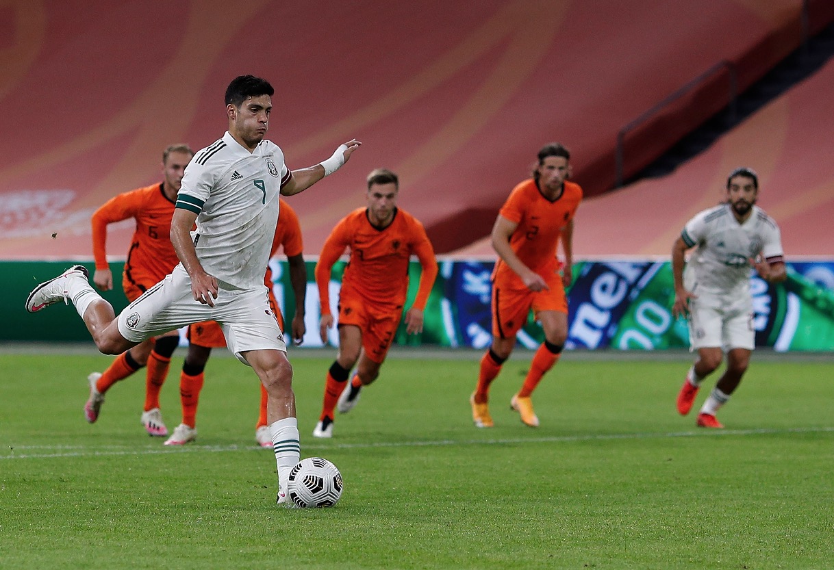 Penal de Jiménez da a México victoria 1-0 ante Holanda / Foto: Mexsport