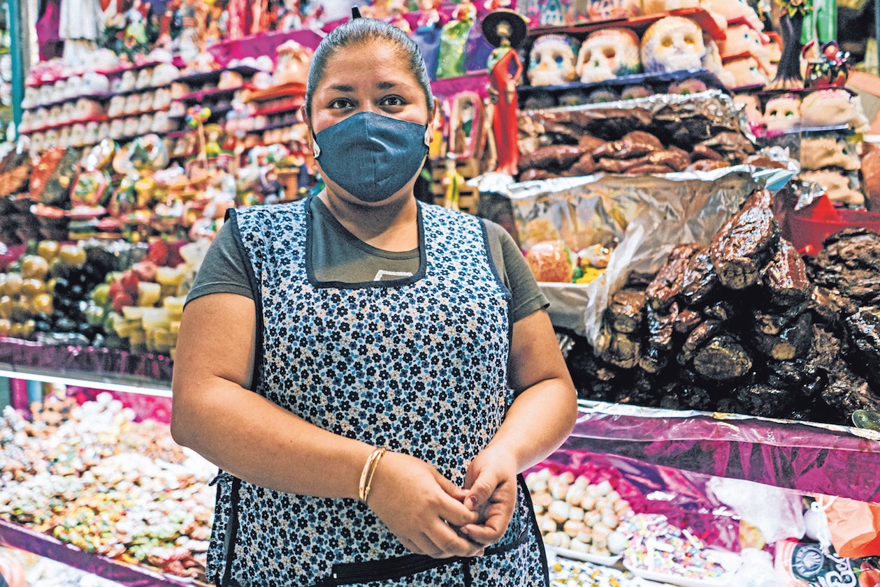 Crisis económica afecta las ventas referentes al Día de Muertos /Foto: Isai López