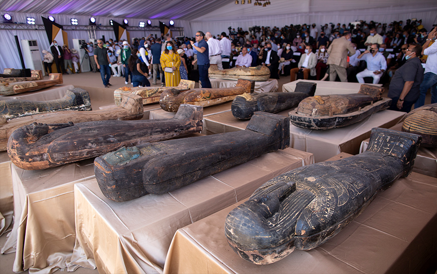 Egipto anuncia hallazgo de 59 sarcófagos cerca de Saqqara