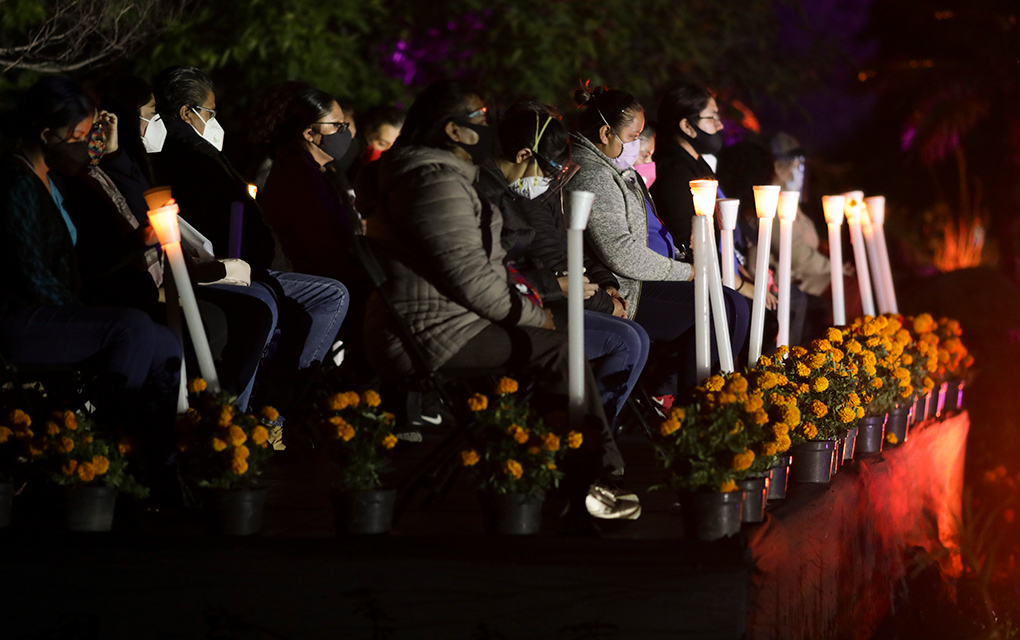México inicia luto por muertos COVID-19 con ofrenda indígena /Foto: AP