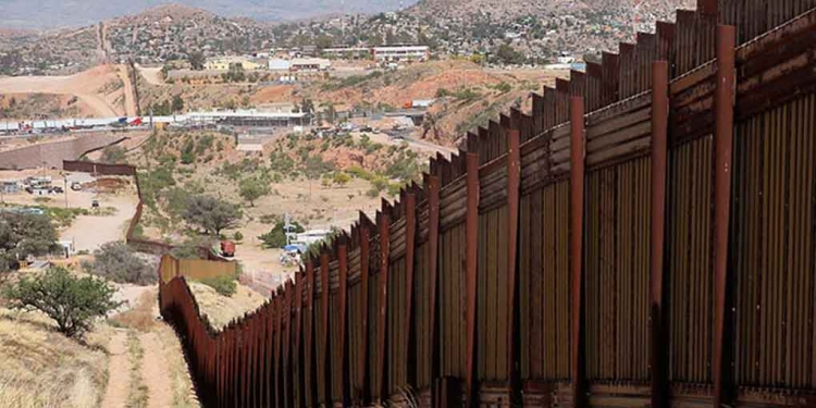 Trump asegura que México cuida la frontera
