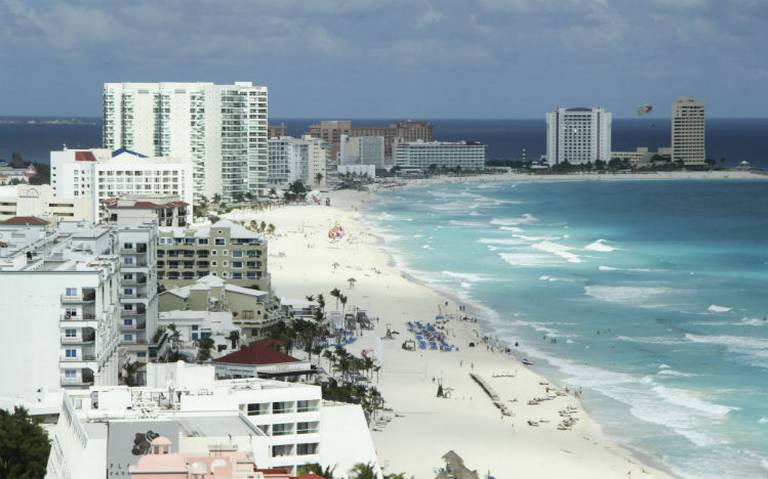 Las playas de Cancún comienzan a registrar daños. CUARTOSCURO
