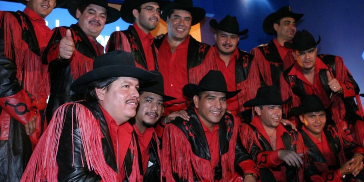 La agrupación después de su concierto en la Feria de Tijuana. CUARTOSCURO