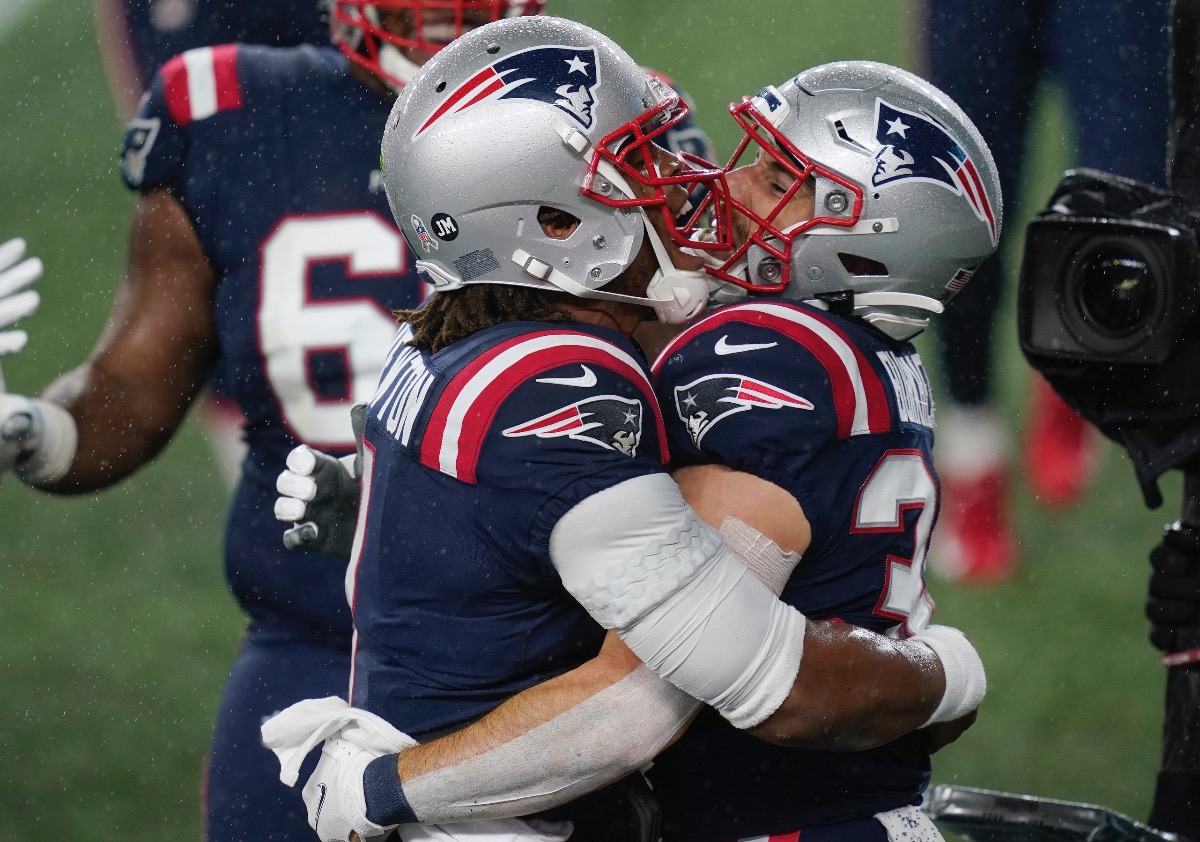 Newton y los Patriots vencen a Ravens bajo la lluvia / Foto: AP