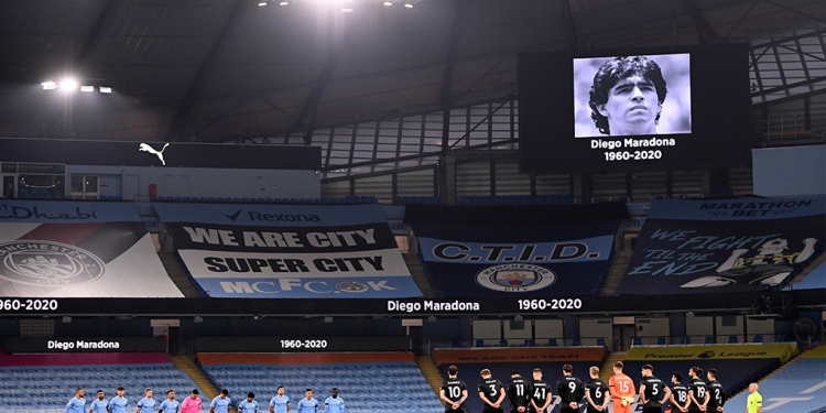 Incesantes homenajes a Maradona en el mundo del fútbol /Foto: AP
