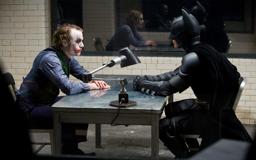 El Registro Nacional de Cine ingresa las cintas 'Dark Knight' y 'Grease' 