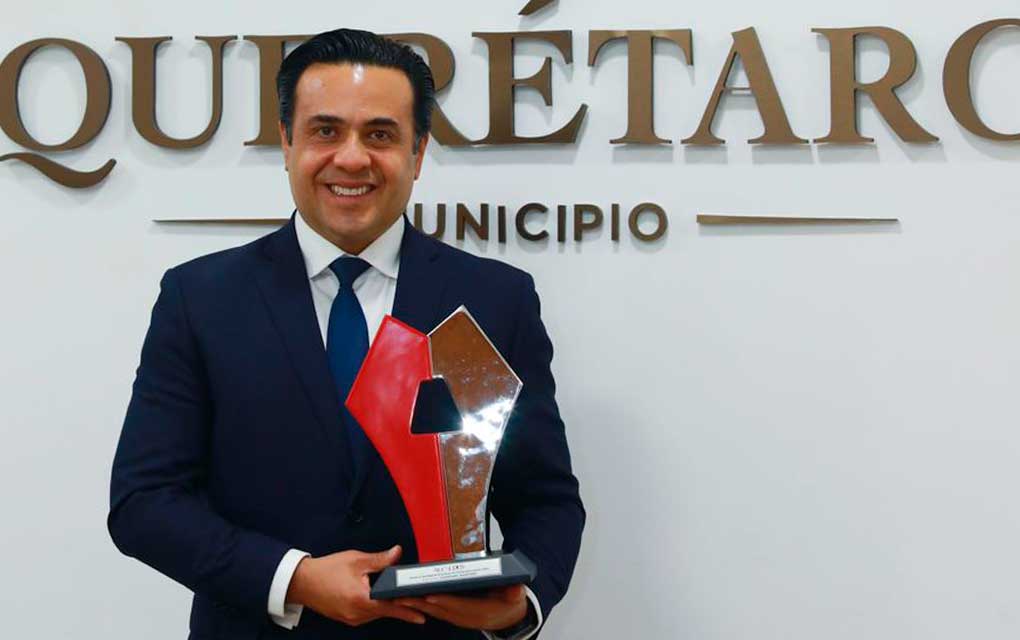 Premian al municipio de Querétaro por el Transporte Escolar Gratuito