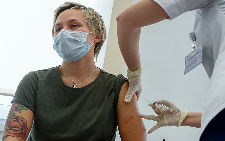 Rusia y AstraZeneca compartirán estudios sobre la vacuna COVID-19