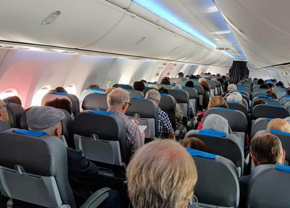 Falso que aerolíneas recomienden no viajar a vacunados por posibles trombos / Foto: AP