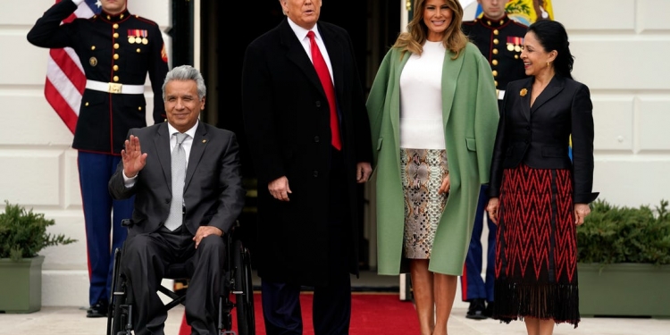 El presidente de Ecuador, Lenin Moreno, es recibido por Donald Trump en la Casa Blanca en febrero pasado. (AP)