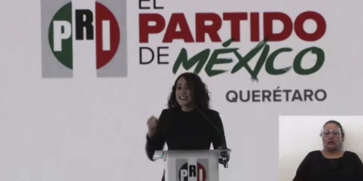 Se registra Abigail Arredondo como precandidata del PRI a la gubernatura de Querétaro