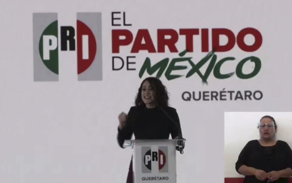Se registra Abigail Arredondo como precandidata del PRI a la gubernatura de Querétaro