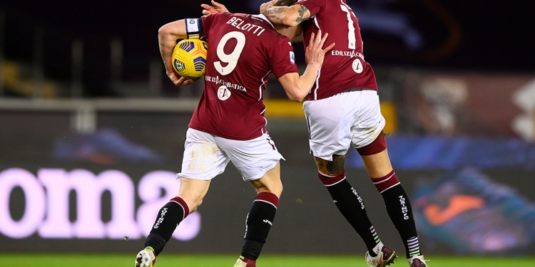 Torino iguala 1-1 ante una Fiorentina que se queda con 9 /Foto: AP