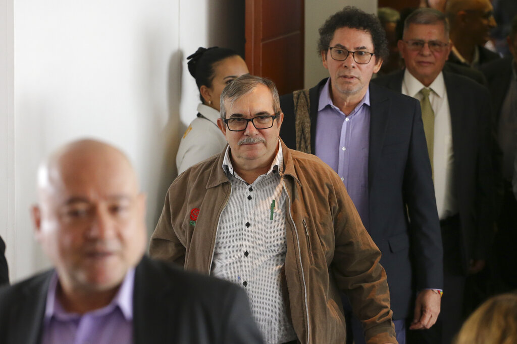 El tribunal ha acusado a ocho excomandantes de las antiguas FARC. (AP)