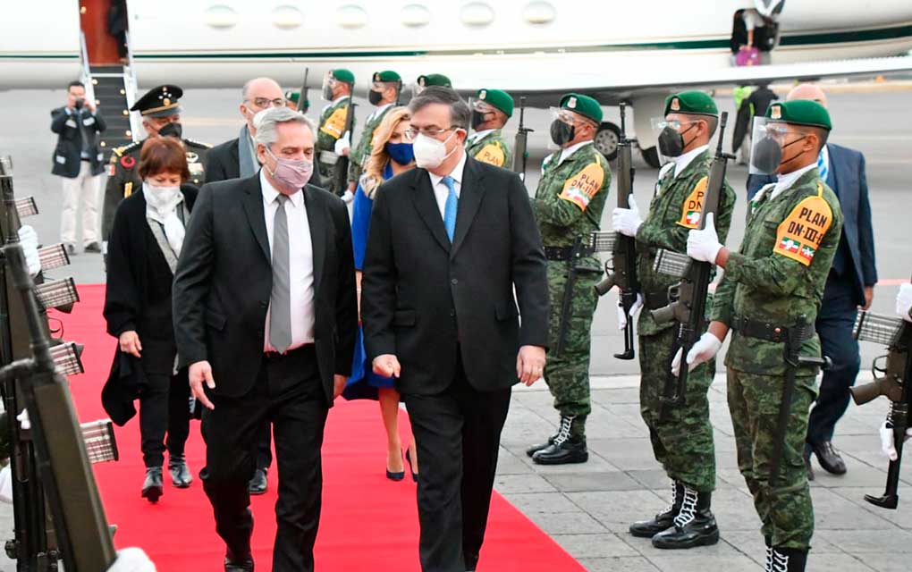 AMLO da la bienvenida a presidente Alberto Fernández