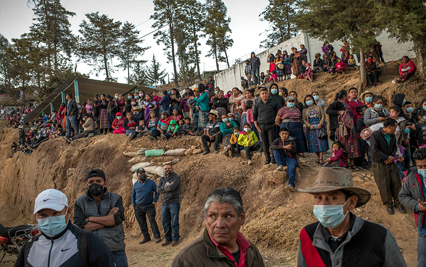 El dolor de la migración en Guatemala se evidencia en un funeral