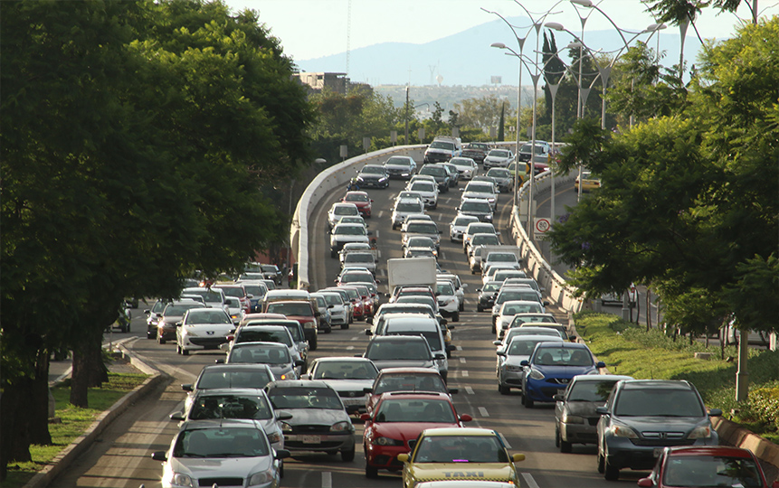 Querétaro pierde 2 mil 200 millones de pesos por problemas viales al año