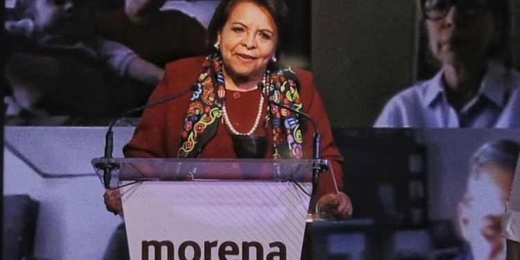 TEEQ multó a Celia Maya por actos anticipados de campaña
