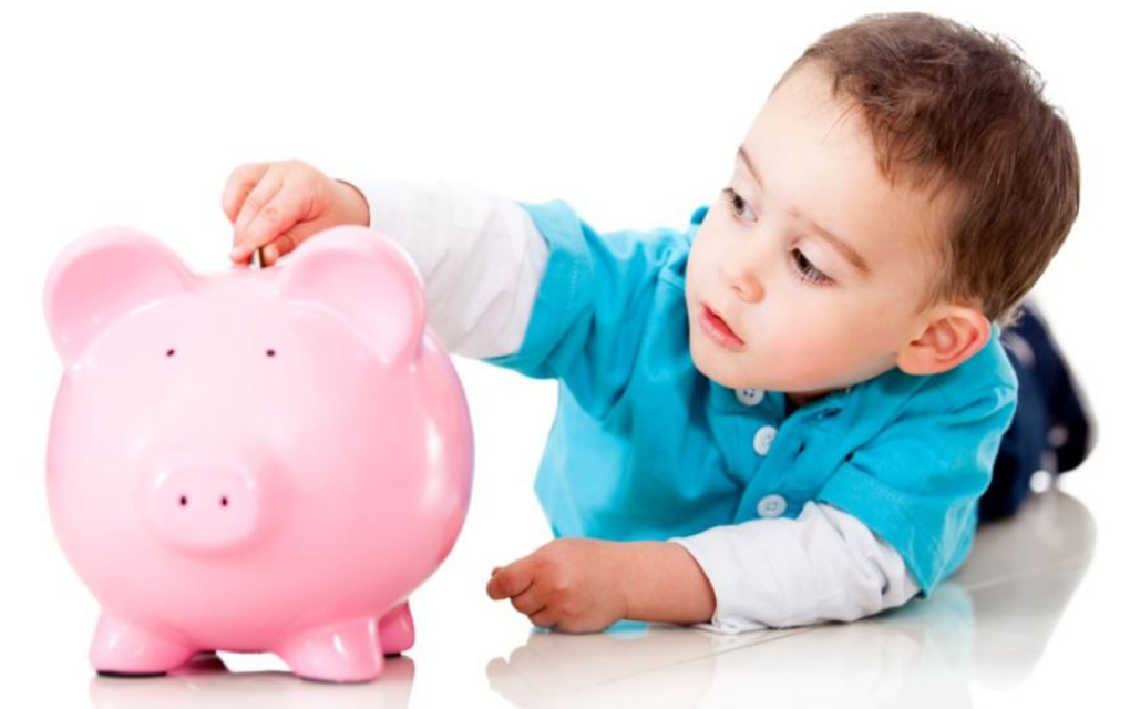Evita que tus hijos sufran por el dinero con educación financiera / Foto: Especial