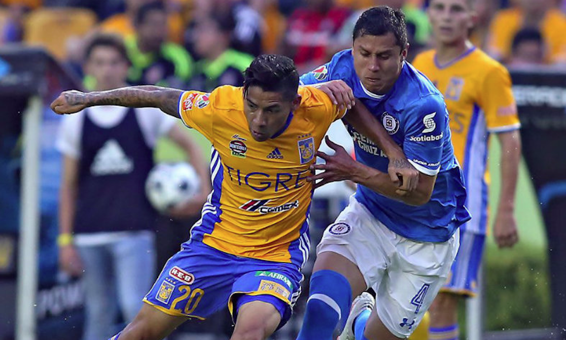 La rivalidad entre los excompañeros va en aumento tras la consecución de la novena estrella en el escudo del Cruz Azul. ESPECIAL (Liga BBVA MX, Imago7)
