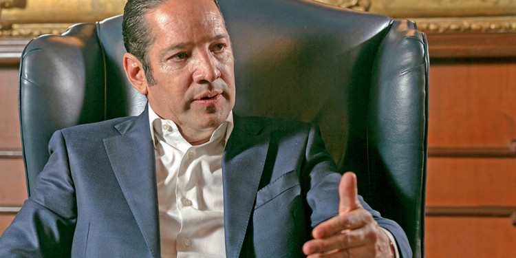 Francisco Domínguez informa que Querétaro no tiene más deuda
