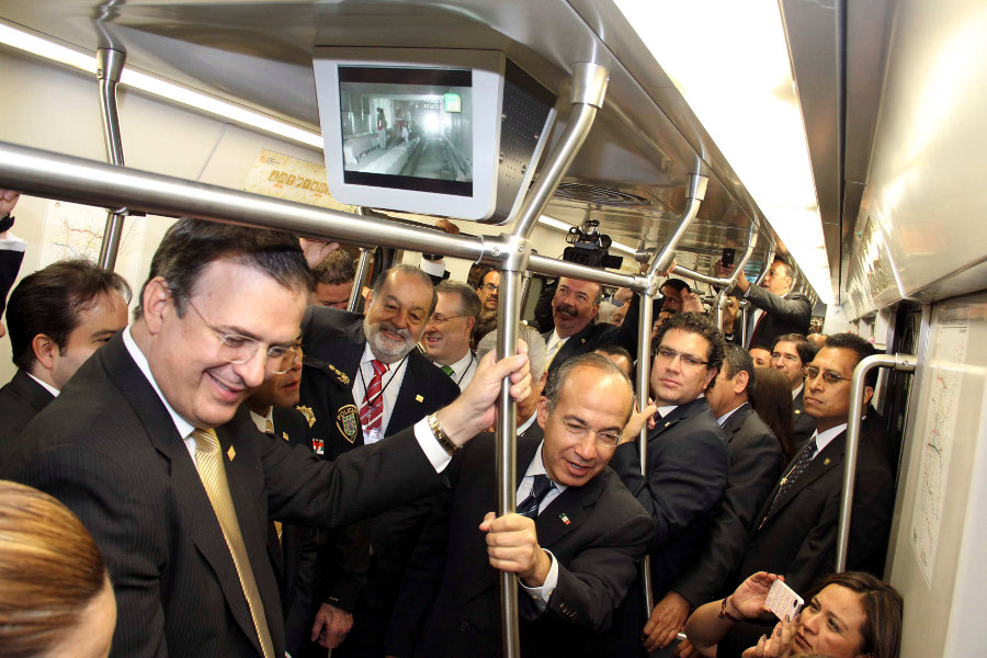 MÉXICO, D.F., 30OCTUBRE2012.- Marcelo Ebrad, jefe de gobierno del D.F. y Felipe Calderón, presidente de México; durante la inauguración de la Línea 12 de Sistema de Transporte Colectivo Metro.
FOTO: CUARTOSCURO.COM