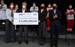 Donan 2 millones de pesos a la Cruz Roja/ Foto: Especial