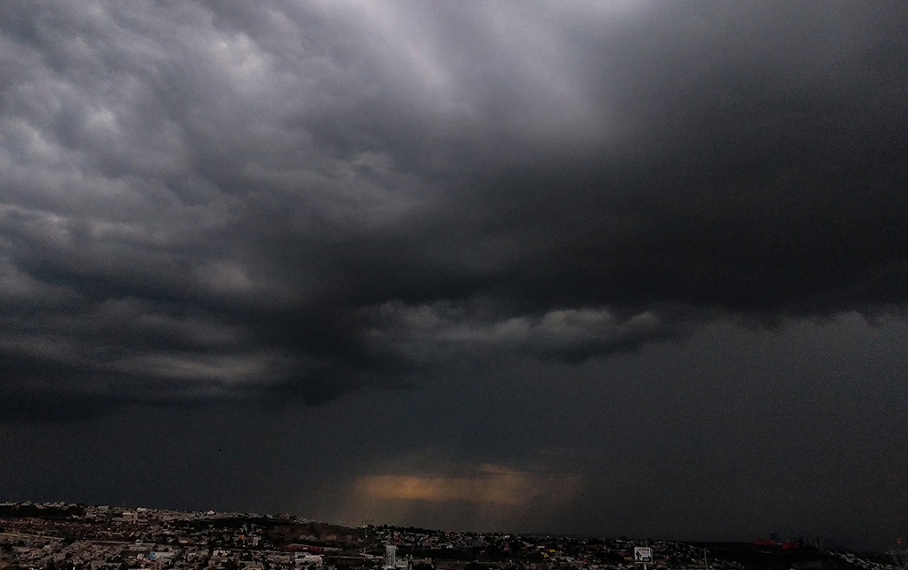 Fotogalería- Así vivieron los lectores las lluvias que se reportaron en Querétaro durante la tarde