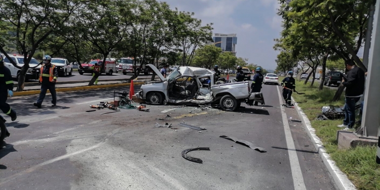 Fuerte accidente en Paseo de la República deja 5 personas lesionadas / Foto: Especial