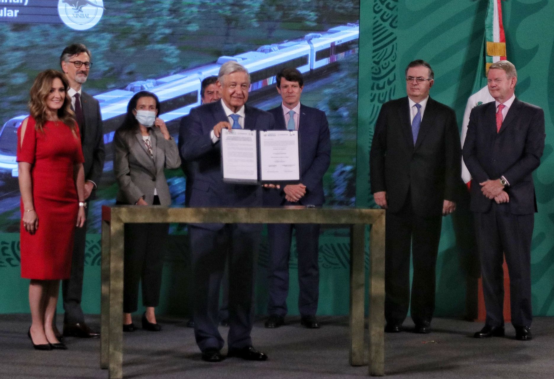Firman contrato para adquirir vagones del Tren Maya / Foto: Tren Maya