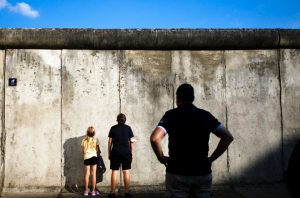 Alemania conmemora 60 años del Muro de Berlín