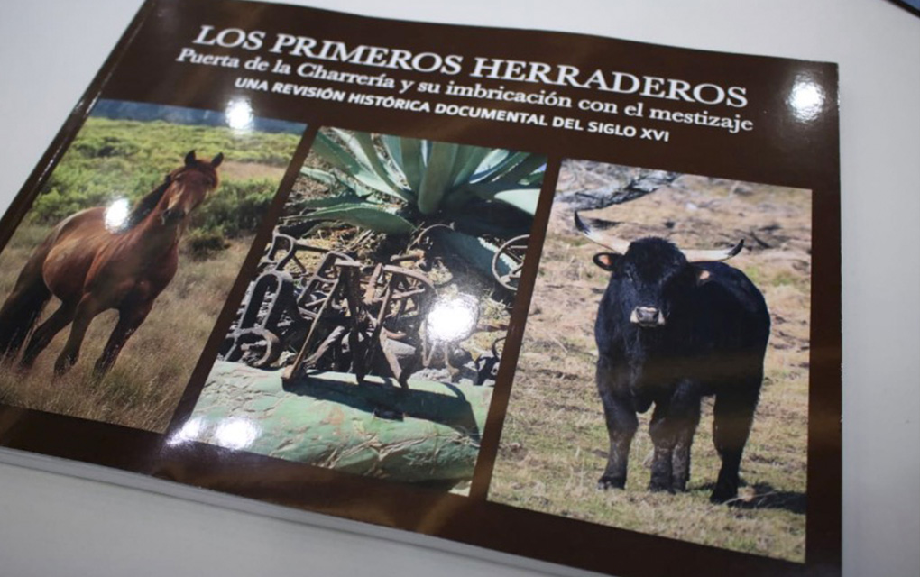 SECTUR presenta libro para promover la charrería en Querétaro