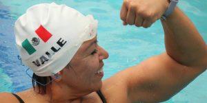 Patricia Valle. Morelense, pero queretana por adopción, la nadadora de 52 años. Serán los séptimos Juegos consecutivos para ella, desde Atlanta 1996. Ha sido cuatro veces campeona paralímpica de natación y en 2007 ganó el Premio Nacional del Deporte. (Isai Pérez)
