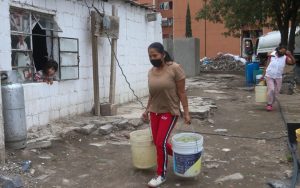 Desfogue en Presa Zimapán deja sin agua colonias de zona metropolitana