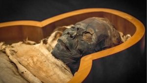 Momia egipcia de 3 mil años vuelve a “hablar” (video)