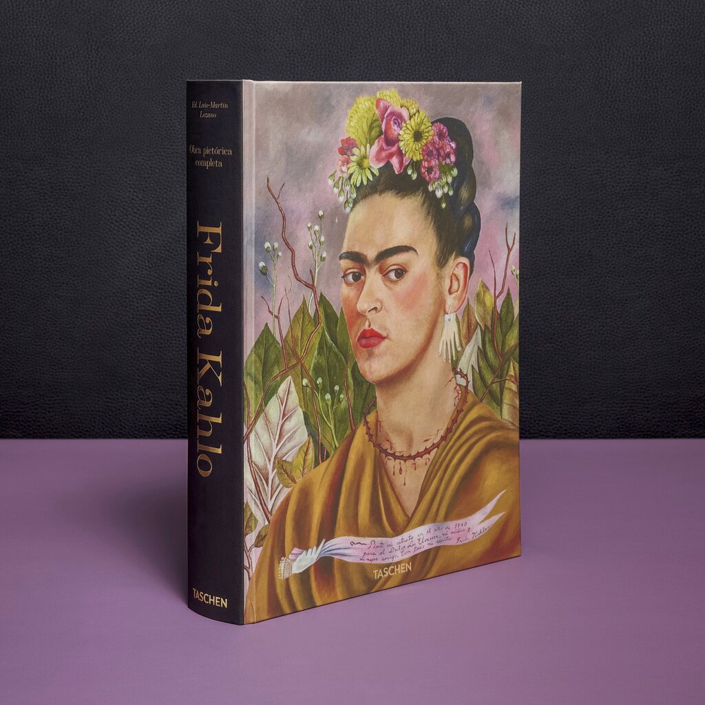 En esta imagen proporcionada por Taschen la portada de Frida Kahlo: The Complete Paintings (“Frida Kahlo. Obra pictórica completa”), publicado el 6 de septiembre. (Taschen via AP)