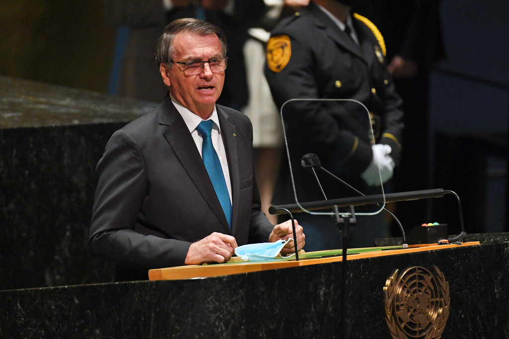 El presidente brasileño Jair Bolsonaro habla en la 76ta Sesión de la Asamblea General de la ONU el martes, 21 de septiembre del 2021, en Nueva York. (Timothy A. Clary/Pool Foto vía AP)