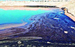 Derrame de crudo contamina severamente la costa de California