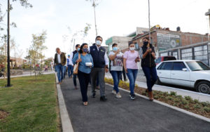 Luis Bernardo Nava entrega nuevo parque en Fraternidad Santiago