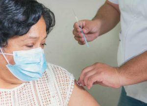 Vacuna para mayores de 60 en Corregidora