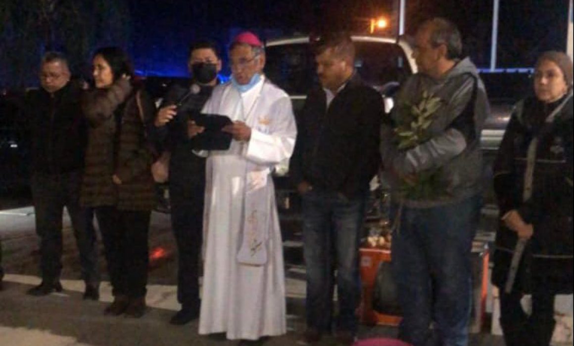 Parte de Querétaro con la bendición del Obispo la caravana migrante. (Especial)