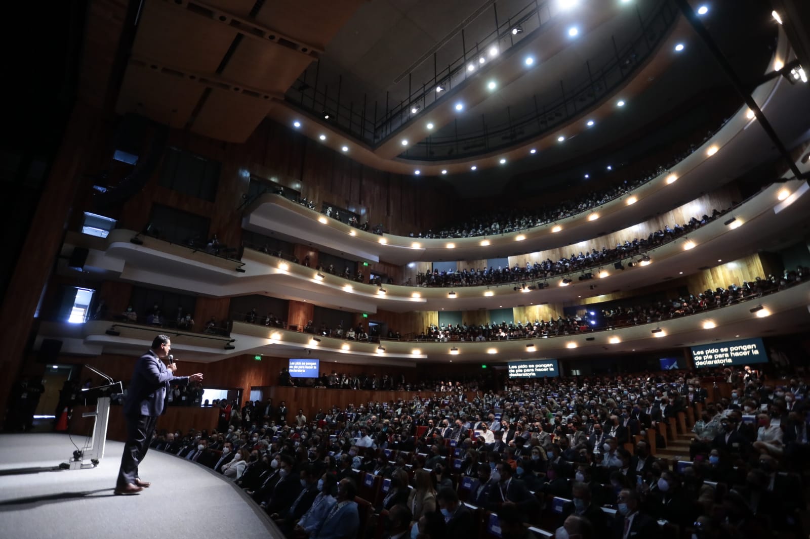 El gobernador Guanajuato habla durante la presentación del programa 'Planet Youth'. (Especial)