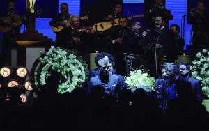 Realizan misa de cuerpo presente a Vicente Fernández: en vivo