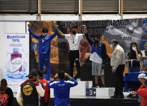 Queretanos ganan medallas en Campeonato Nacional de Luchas