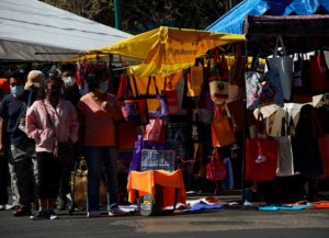 Municipio de Querétaro busca regularizar a comerciantes de La Cruz