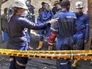 Una decena de muertos deja explosión en mina de Colombia