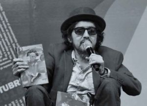 Muere el escritor Carlos Martinez Renteria