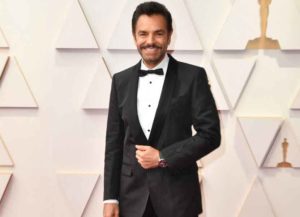 Celebridades brillan en la alfombra roja de los Oscar